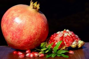 Read more about the article الرمّـان: فوائده وأضراره