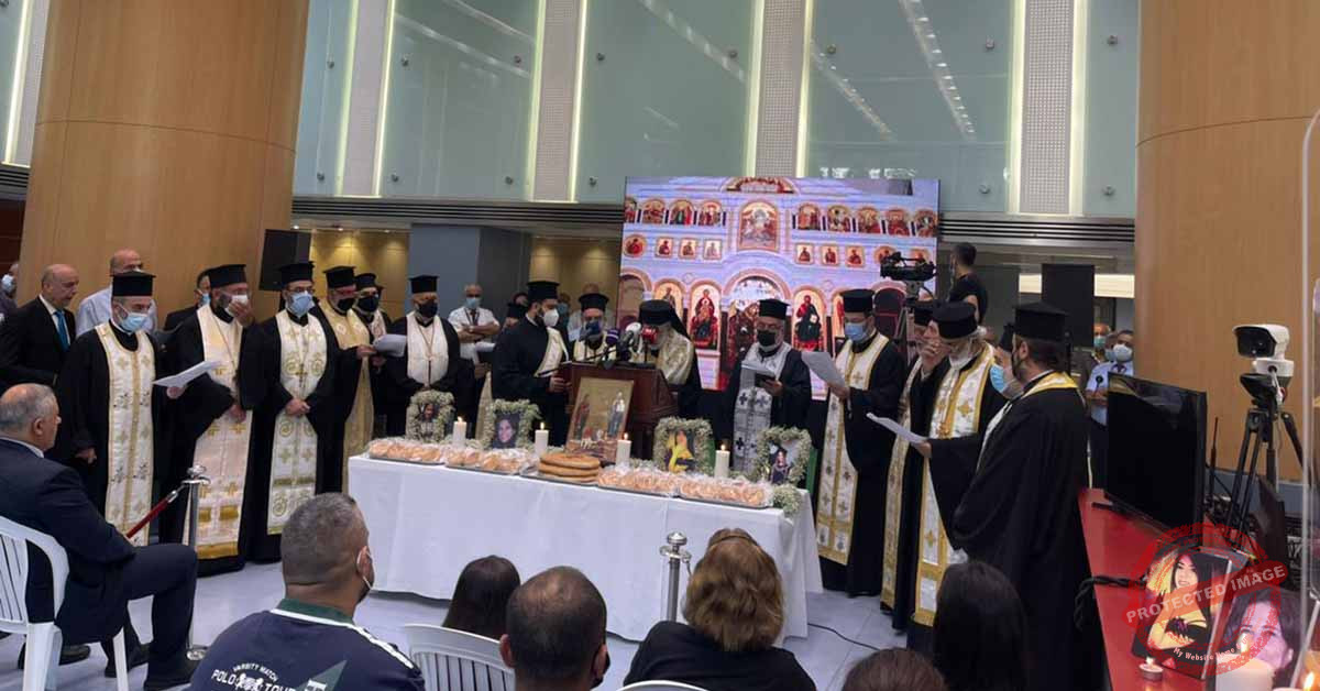 Read more about the article جناز أقامه المطران عودة عن راحة نفوس ضحايا مـسـتشفى الروم