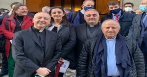 Read more about the article الأب جلخ يعرض لأزمة التعليم العالي