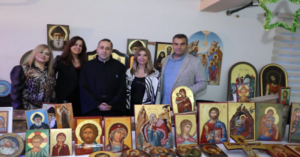 Read more about the article معرض الميلاد دعما للمواهب الحرفية والفنية