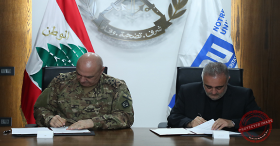Read more about the article توقيع اتفاقية تعاون بين الجيش اللبناني وجامعة سيدة اللويزة