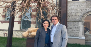 Read more about the article افتتاح معرض في دوفيل