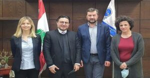 Read more about the article وفد فرنسي في جامعة القديس يوسف