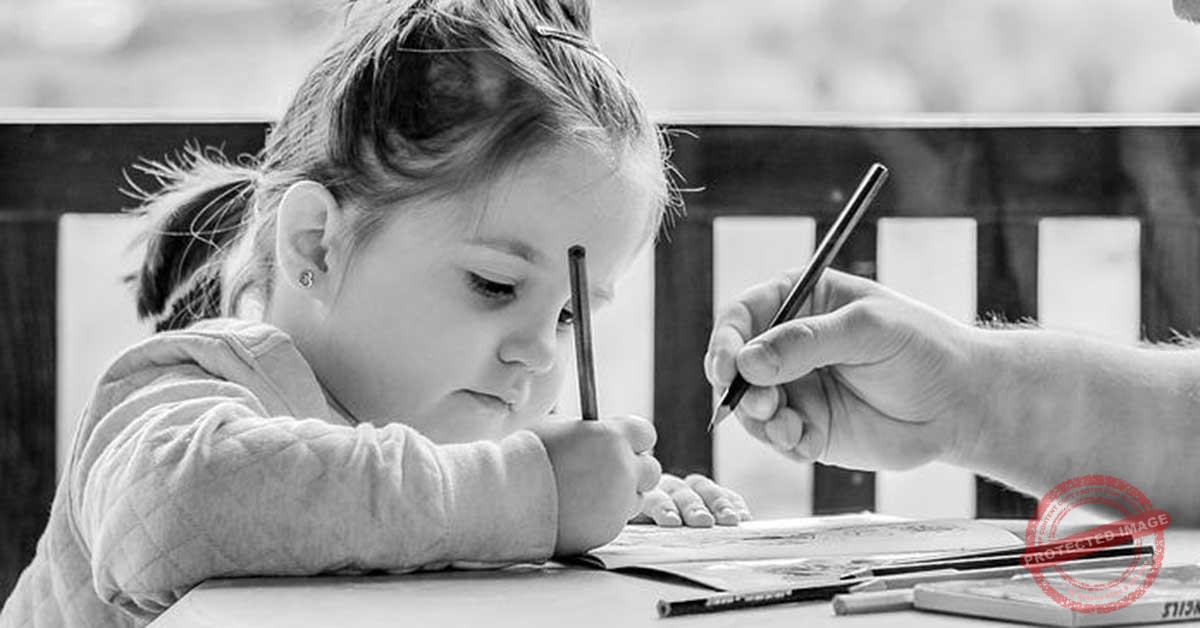 Read more about the article كيف تنظمي وقت دراسة طفلك