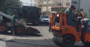 Read more about the article بلدية جبيل باشرت أعمال تزفيت الحفر في المدينة