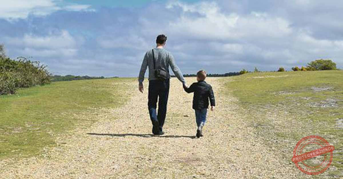 Read more about the article كم نحن فقراء يا أبي..