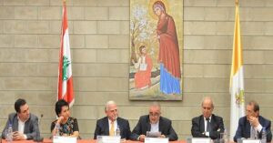 Read more about the article فلسفة التمرّد والثورة في جامعة سيدة اللويزة