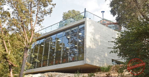 Read more about the article افتتاح مبنى معهد أيمن وسوسن الأصفري