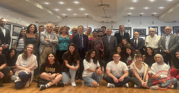 Read more about the article بسام لحود يفتتح معرضاً لصوره الفوتوغرافية في LAU جبيل