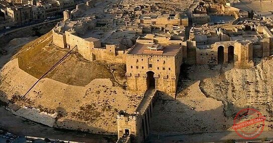 Read more about the article تضرر قلعة حلب التاريخية