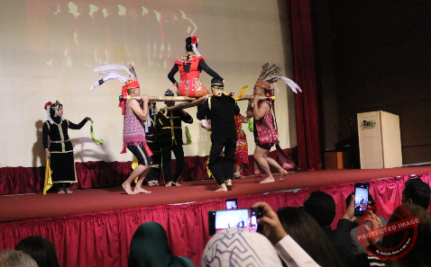 Read more about the article إفتتاح مهرجان صور السينمائي الدولي