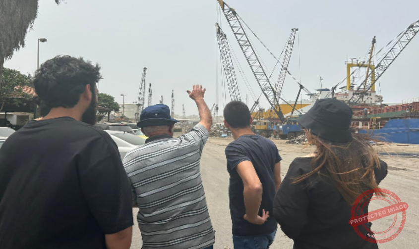 Read more about the article جولة لطلاب الـAUT في مرفأ طرابلس والمنطقة الحرة