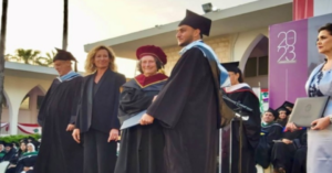 Read more about the article “جامعة رفيق الحريري” تخرج طلابها للعام 2023