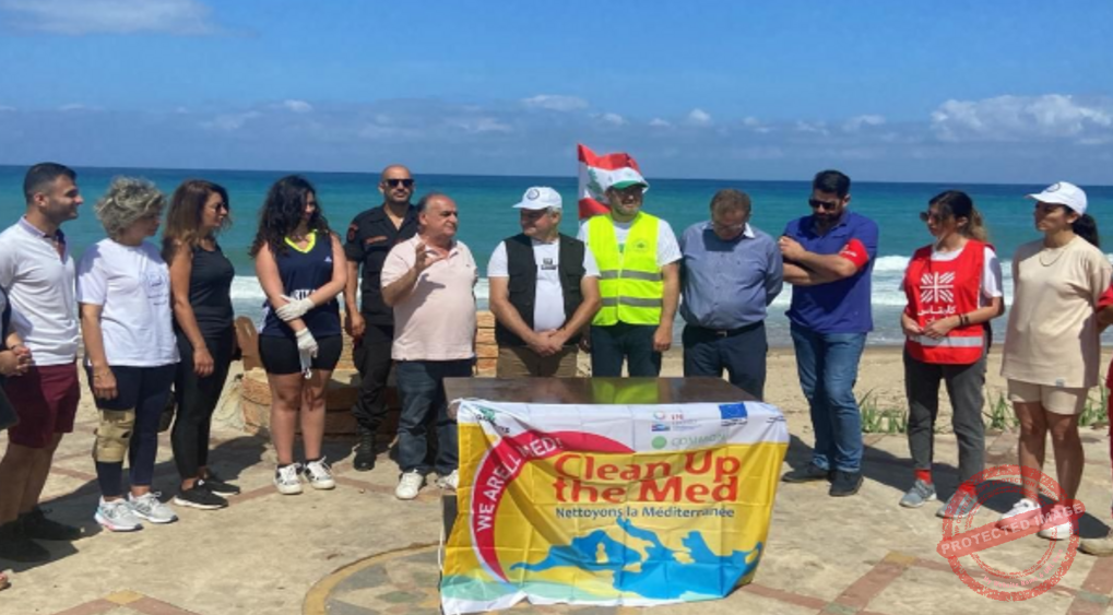 Read more about the article حملة تنظيف مزدوجة من شاطىء جبيل إلى شاطئ صيدا