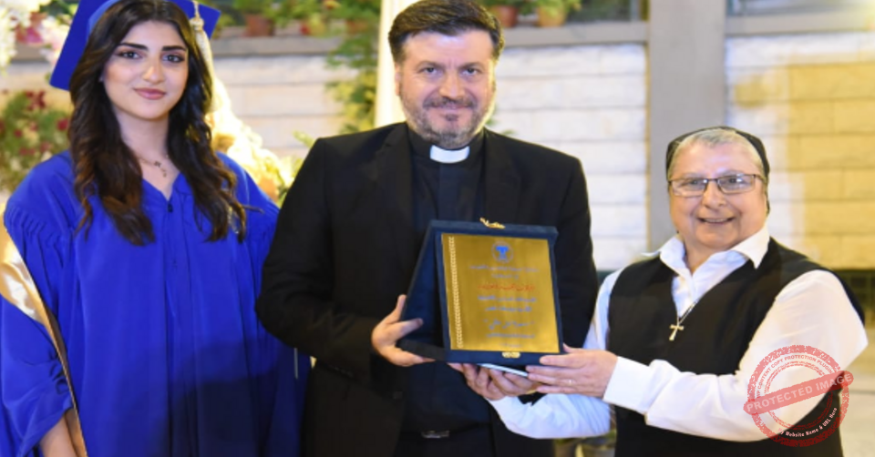 Read more about the article تكريم خريجي ثانوية الراهبات الانطونيات في النبطية