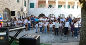 Read more about the article مبادرة من صفحة كرمالك عشقوت في عيد الموسيقى