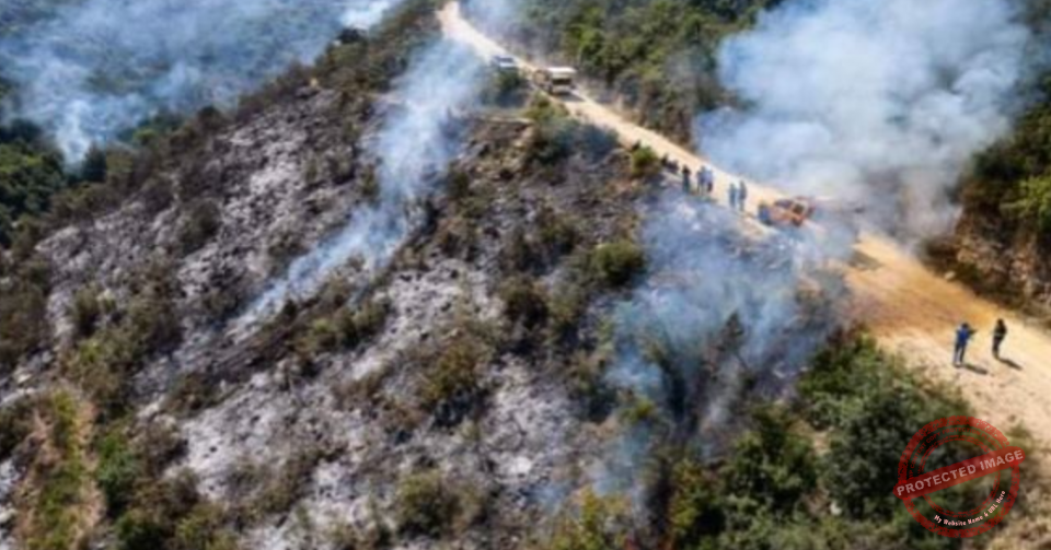 Read more about the article فريق “درب عكار” أخمد حريقًا  في بلدة عين الذهب