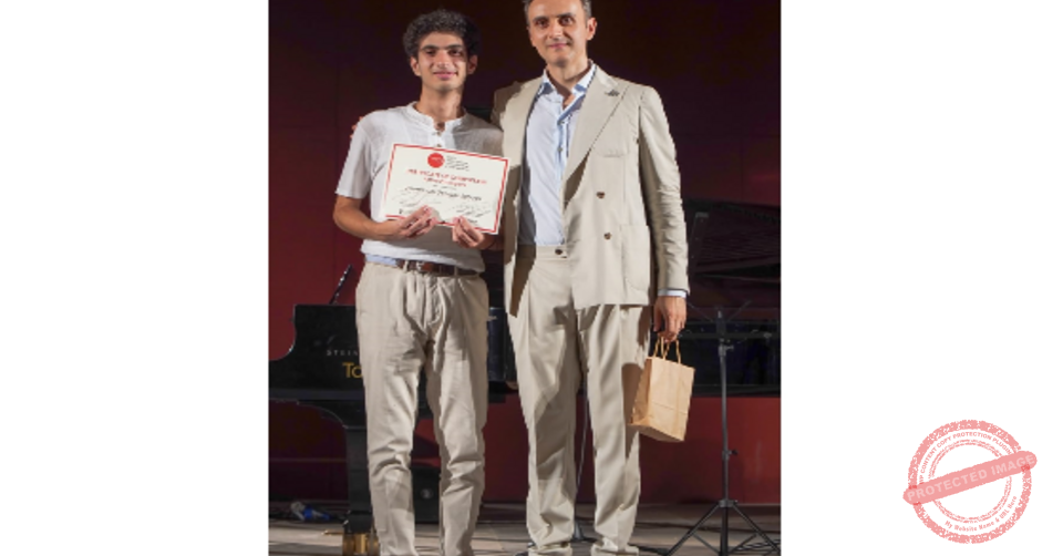 Read more about the article “التهاني المشرفة” للعازف الناشئ ايمانويل جورج السبعلي