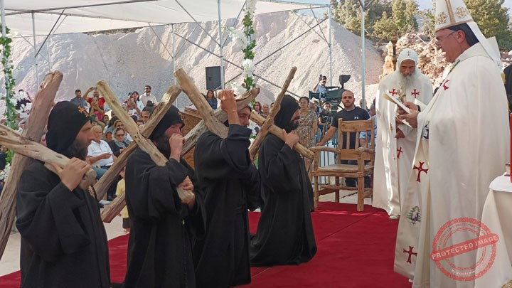 Read more about the article نذور مؤقتّة لأربعة رهبان جدد في عداد رهبان بيت مارون