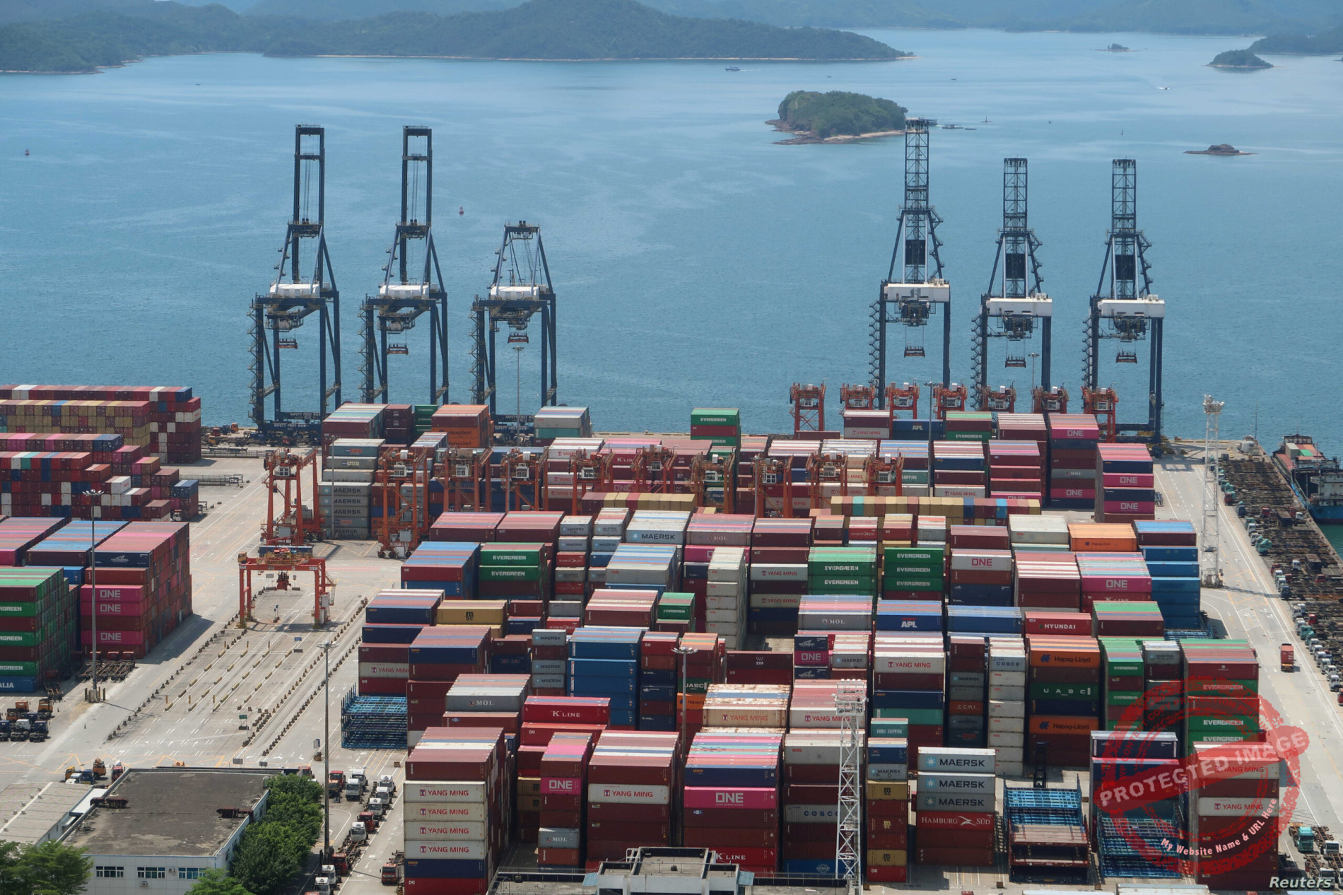 Read more about the article الصين تسجل أكبر تراجع في صادراتها