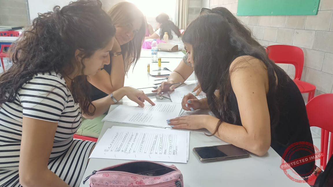 Read more about the article اجتماع لأساتذة قسم اللّغة العربيّة