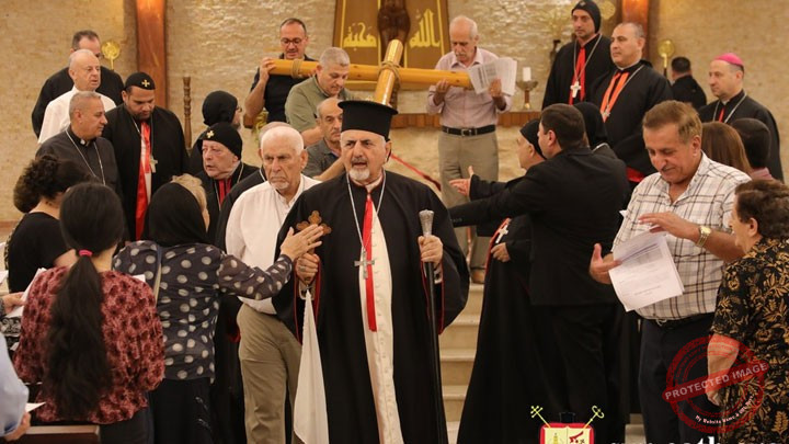 Read more about the article يونان صلّى في ليلة عيد الصّليب