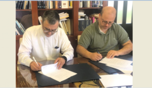 Read more about the article مذكرة تفاهم بين النيابة البطريركية المارونية وجامعة الروح القدس