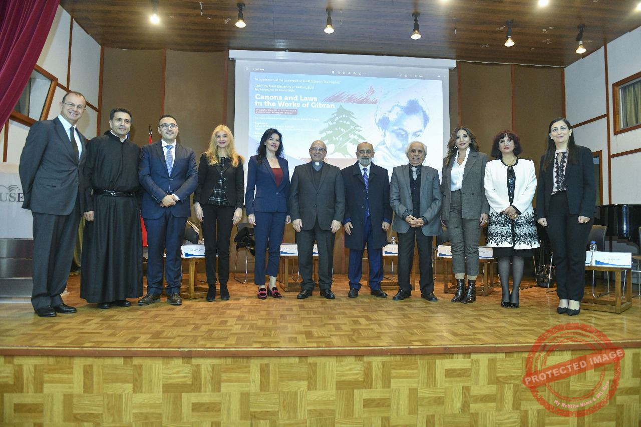 Read more about the article حلقة حوارية في جامعة الروح القدس