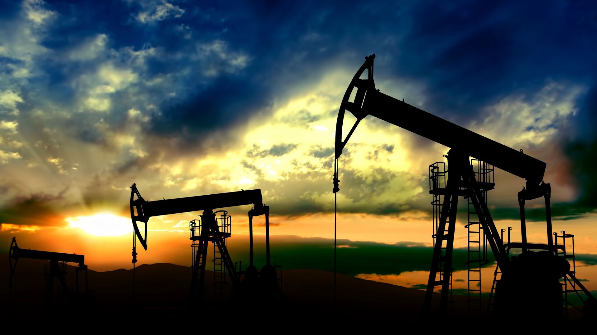 Read more about the article النفط يرتفع بدعم من تراجع المخزونات