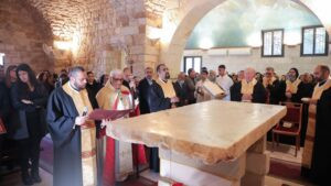 Read more about the article عبد السّاتر كرّس المذبح الجديد لكنيسة سيّدة النّجاة في النّاعمة