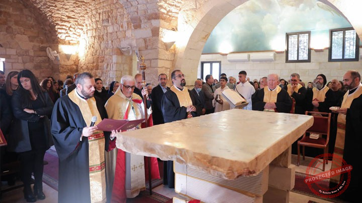 Read more about the article عبد السّاتر كرّس المذبح الجديد لكنيسة سيّدة النّجاة في النّاعمة