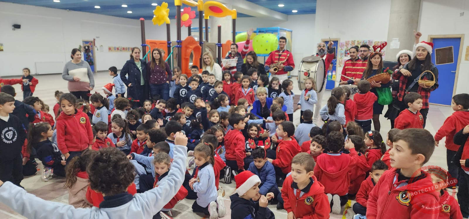 Read more about the article اجواء الميلاد من الأنطونية 2023