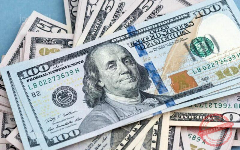 Read more about the article الدولار يقترب من أعلى مستوى