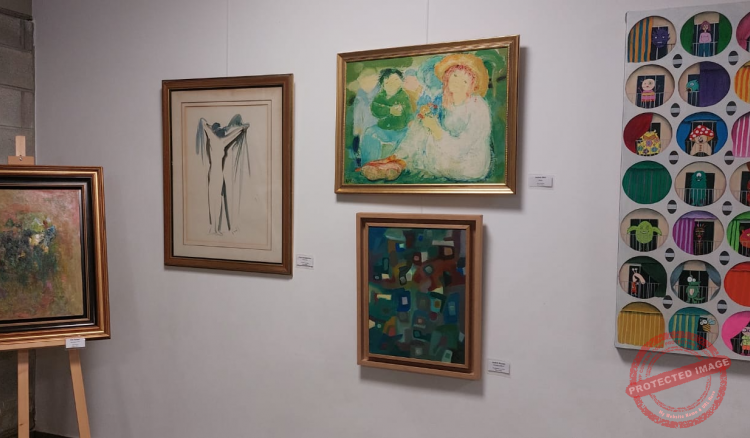 Read more about the article معرض لوحات في مدرسة القلبين الأقدسين السيوفي