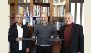 Read more about the article جرائد آل في جامعة الروح القدس