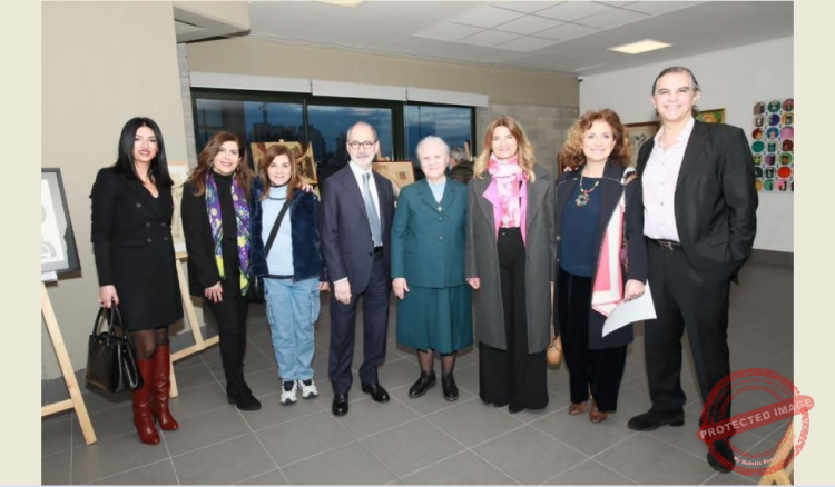 Read more about the article افتتاح معرض “الفن الدوّار” في مدرسة القلبين الأقدسين- السيوفي