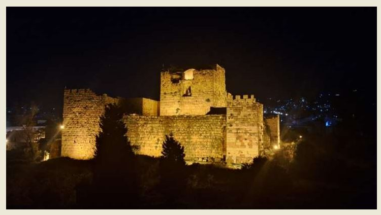 Read more about the article اضاءة المنطقة الاثرية والقلعة في جبيل