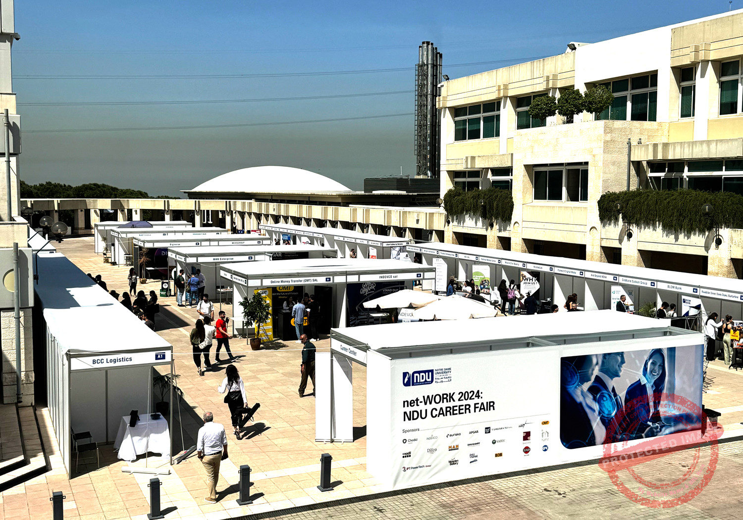 Read more about the article المعرض السنويّ للتوظيف في جامعة سيدة اللويزة