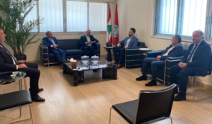 Read more about the article تيمور جنبلاط عر ض مع مدير فرع دير القمر في جامعة سيدة اللويزة