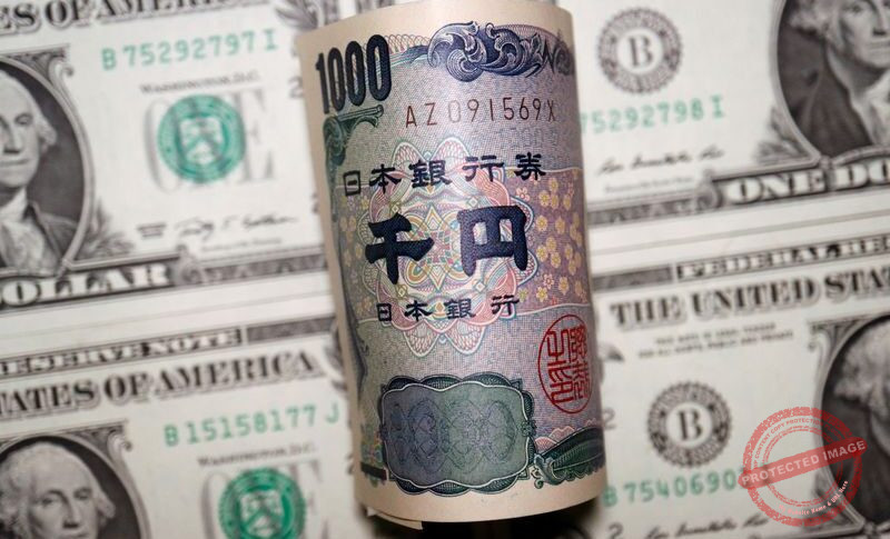 Read more about the article الدولار يسجل ذروة 5 أشهر