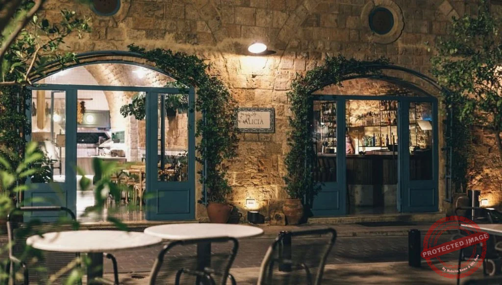 Read more about the article سافتتح مطعما في مكان منعزل …
