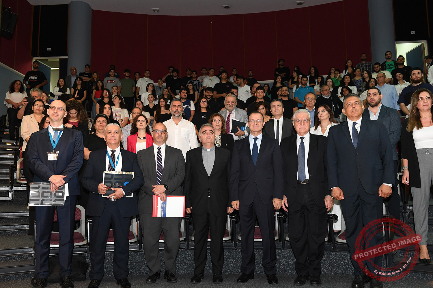 Read more about the article مؤتمر في ذكرى مئوية جبران خليل جبران: “مئة عام على رسالته العالمية… كتاب النبي”