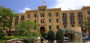 Read more about the article بلدية بيروت اضاءت شوارع في الصنائع
