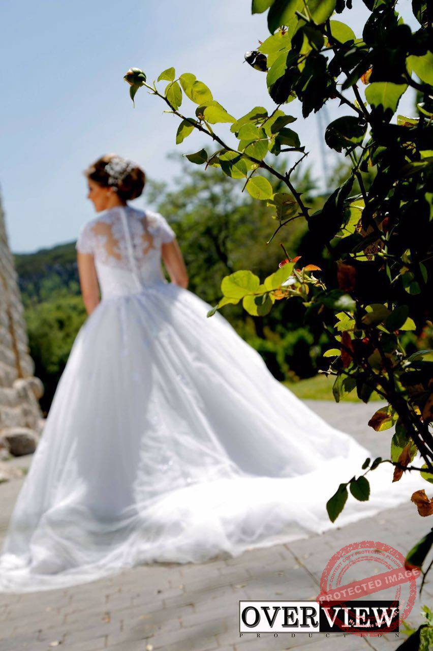 Read more about the article رحلة فستان الزفاف الأبيض