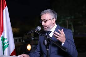 Read more about the article أيُّها الفَاخوريّ…