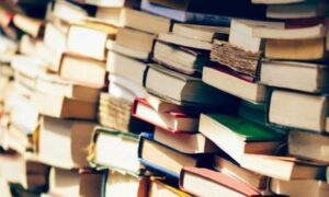Read more about the article اختتام معرض الكتاب الـ17″على ميدان اهدن”