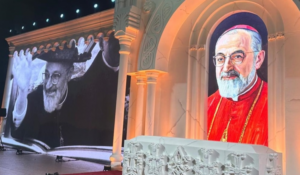 Read more about the article ثمان البطريرك أغاجانيان في طريقه الى بيروت