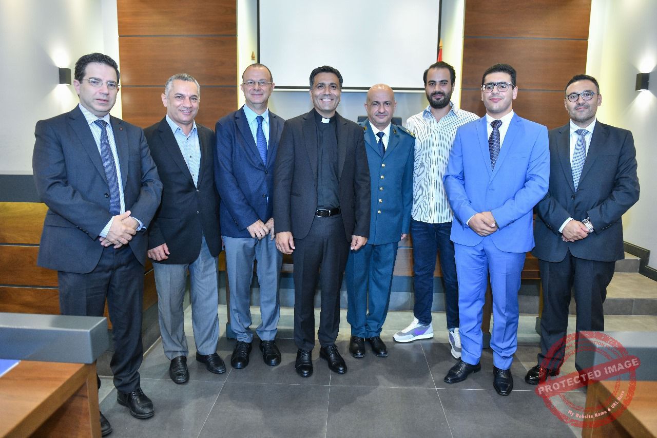 Read more about the article حفل توزيع جائزة “جبران خليل جبران” في جامعة الروح القدس