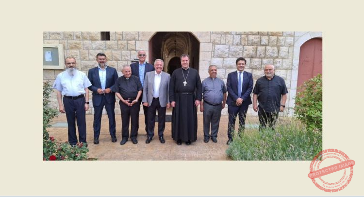 Read more about the article وفد من نقابة محامي بيروت زار الاباتي رزق