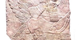 Read more about the article لوح آشوري يعود إلى موقع النمرود